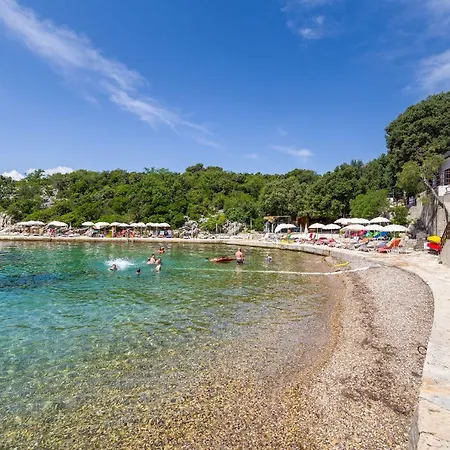 Sunshine With New Pool On The Beach Zadar